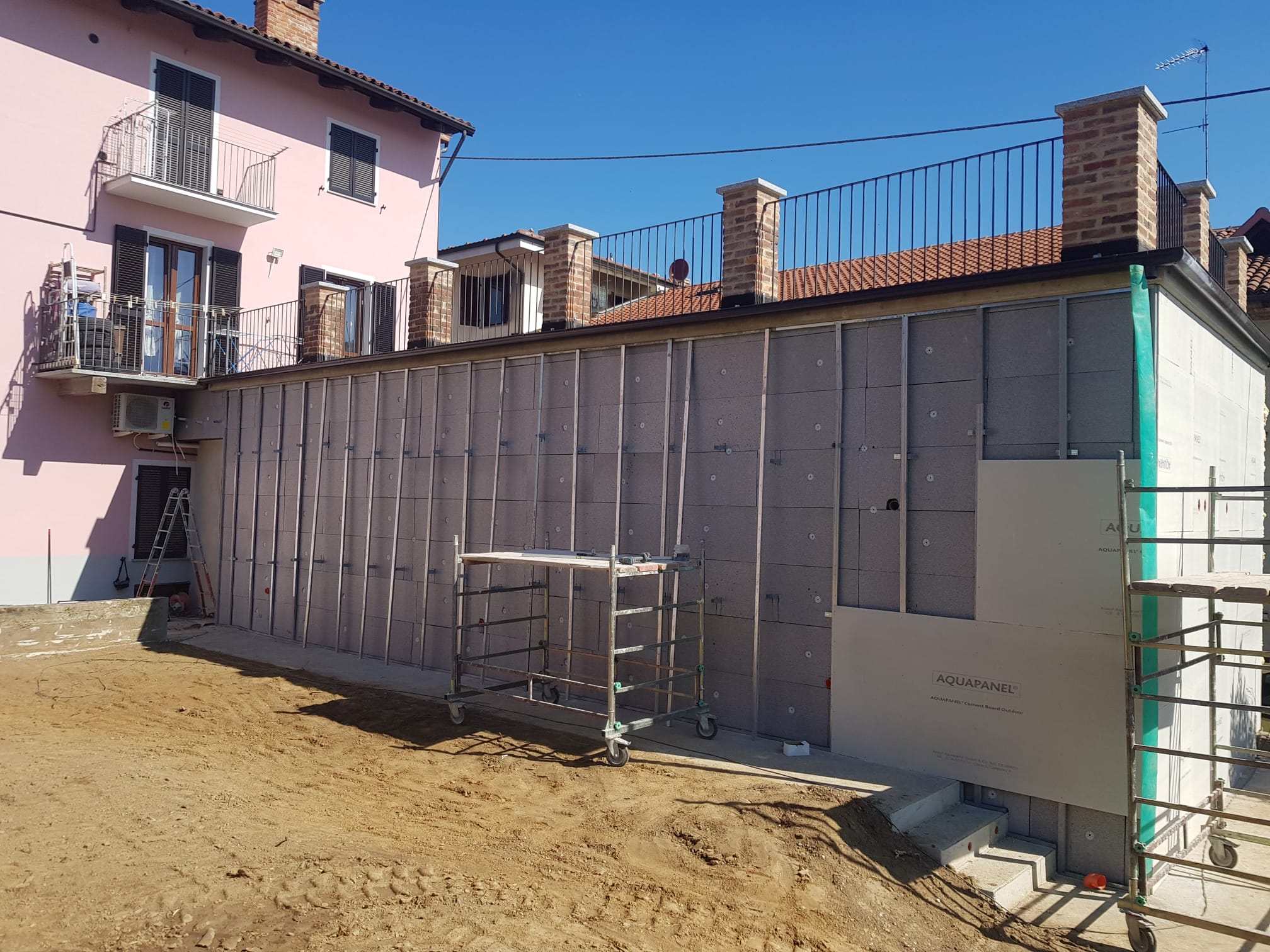 Rifacimento facciate con lastre in cemento